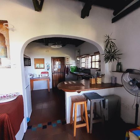 Delicious Monster Accommodation Port Saint John's Bagian luar foto